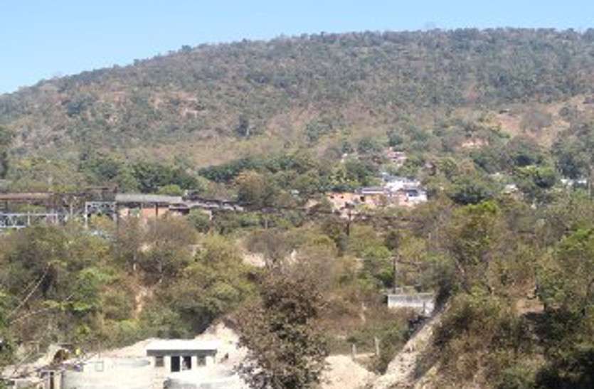 कोरिया में 53 साल से जमीन के भीतर धधक रही आग, ऊपर रहने वालों को है बड़ा खतरा कोरिया में 53 साल से जमीन के भीतर धधक रही आग, ऊपर रहने वालों को है बड़ा खतरा