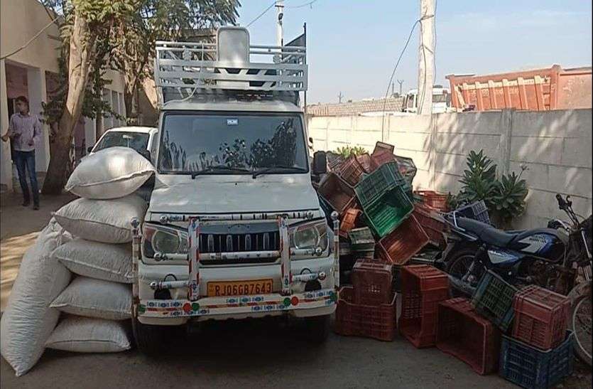 खाली कैरेट की आड़ में पिकअप से डोडा चुरा तस्करी खाली कैरेट की आड़ में पिकअप से डोडा चुरा तस्करी