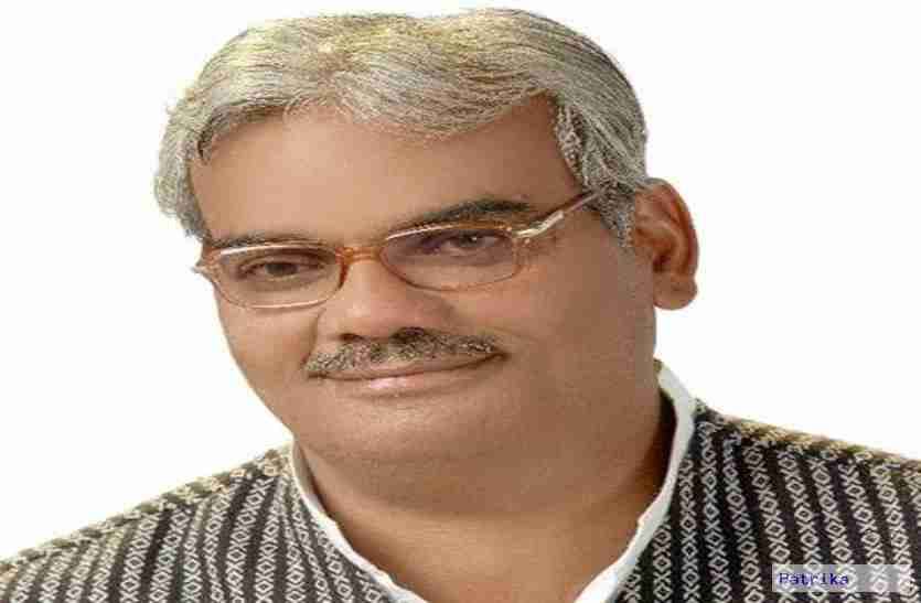 a1.jpg विधानसभा में विधायक की जबान फिसली, कहा: कोई ह...मी ही राममंदिर के लिए पैसा नहीं दे
