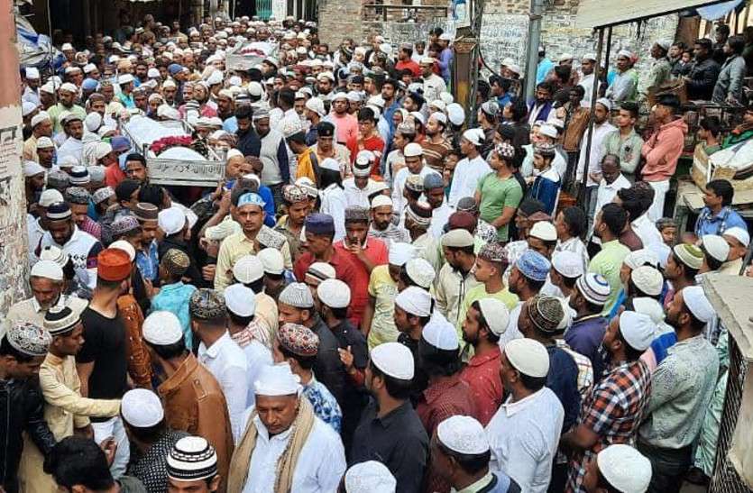 ajmer road accidenT friends Funeral in jaipur दो दोस्तों के एक साथ निकले जनाजे को देखकर हर की आंख भर आई