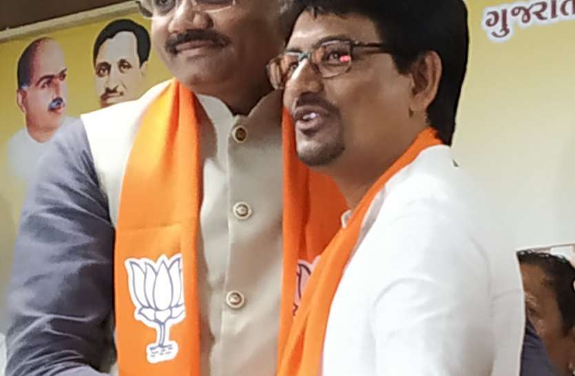 Gujarat: भाजपा के स्टार प्रचारकों में अल्पेश ठाकोर, केन्द्रीय मंत्री स्मृति ईरानी भी Gujarat: भाजपा के स्टार प्रचारकों में अल्पेश ठाकोर, केन्द्रीय मंत्री स्मृति ईरानी भी