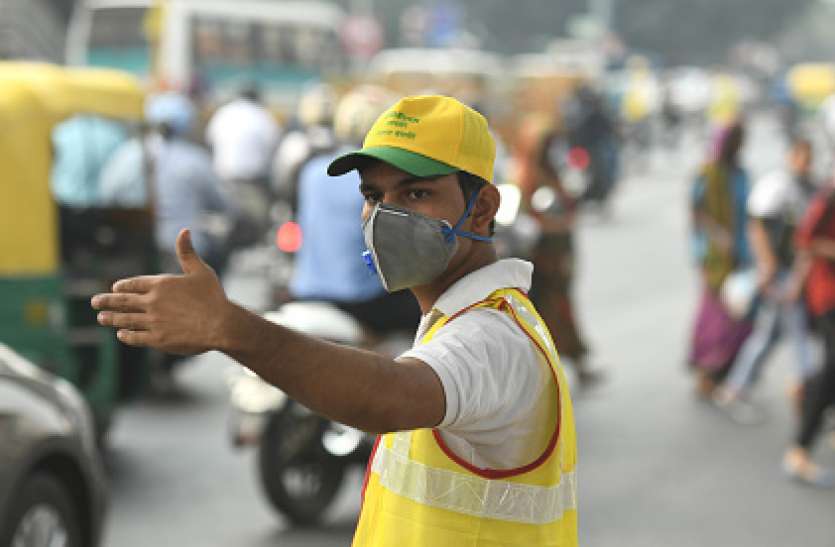gettyimages-1180512442-594x594.jpg जीवन रक्षा के लिए करें यातायात नियमों का पालन, दूसरों से भी कराएं पालन