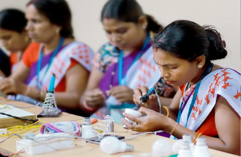 मजबूत होगा ग्राम स्वरोजगार और जनस्वास्थ्य का तंत्र मजबूत होगा ग्राम स्वरोजगार और जनस्वास्थ्य का तंत्र