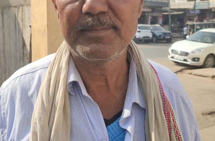 दो लाख से भरा बैग गिरा, कांस्टेबल की तत्परता से मिला दो लाख से भरा बैग गिरा, कांस्टेबल की तत्परता से मिला