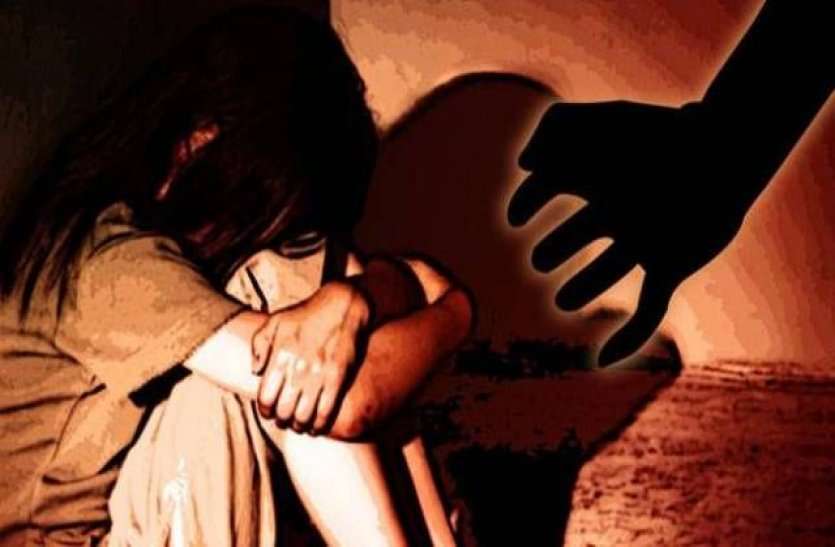 Rape In Alwar: 21 Years Old Youth Raped Minor Girl In Alwar राजस्थान: टॉफ़ी देने के बहाने छह साल की बालिका को घर लाया युवक और बलात्कार किया, बच्ची ने रोते हुए आपबीती सुनाई