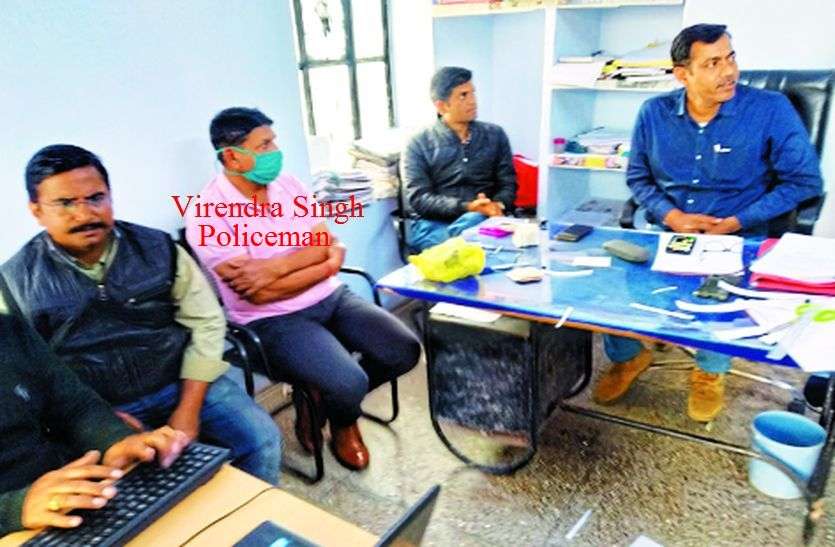 policeman arrest by acb in gangapurcity sawaimadhopur मारपीट के मामले में नाम हटाने के लिए मांग रहा था रिश्वत, एसीबी ने पकड़ा