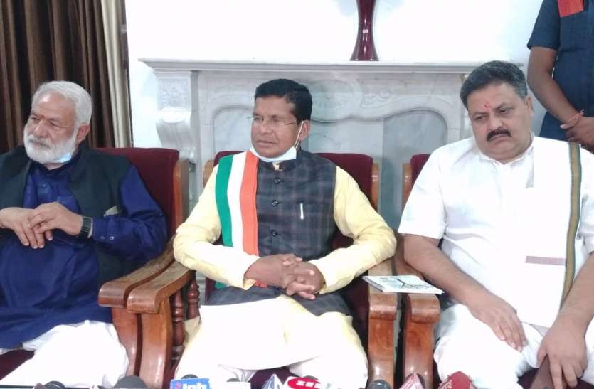 पीसीसी चीफ मरकाम बोले- 36 में से 24 वादे पूरी कर चुकी है प्रदेश की भूपेश सरकार पीसीसी चीफ मरकाम बोले- 36 में से 24 वादे पूरी कर चुकी है प्रदेश की भूपेश सरकार