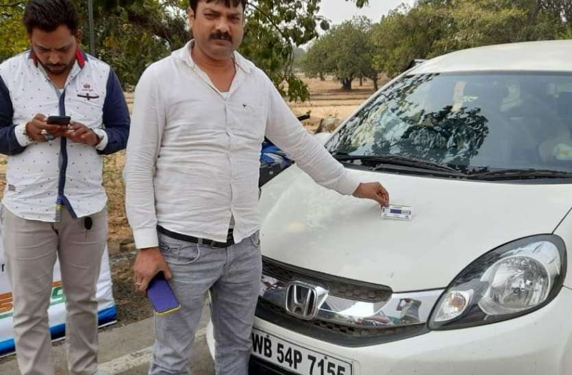 Drivers avoid fines, interest in Fastag, 65 card in two days जुर्माना से बचने वाहन चालकों में फास्टैग में रुचि, दो दिनों में 65 फीसदी बने कार्ड