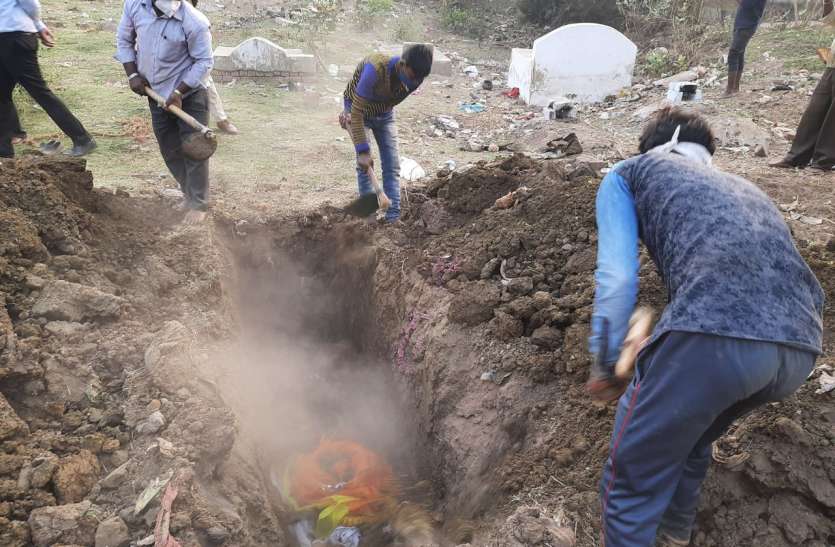 बीएसपी में अनुकंपा नियुक्ति के नियमों में ठोस संशोधन की जरूरत ... वर्ना शव जिला प्रशासन व संयंत्र प्रबंधन के कांधों में पहुंचेगा मुक्तिधाम बीएसपी में अनुकंपा नियुक्ति के नियमों में ठोस संशोधन की जरूरत ... वर्ना शव जिला प्रशासन व संयंत्र प्रबंधन के कांधों में पहुंचेगा मुक्तिधाम