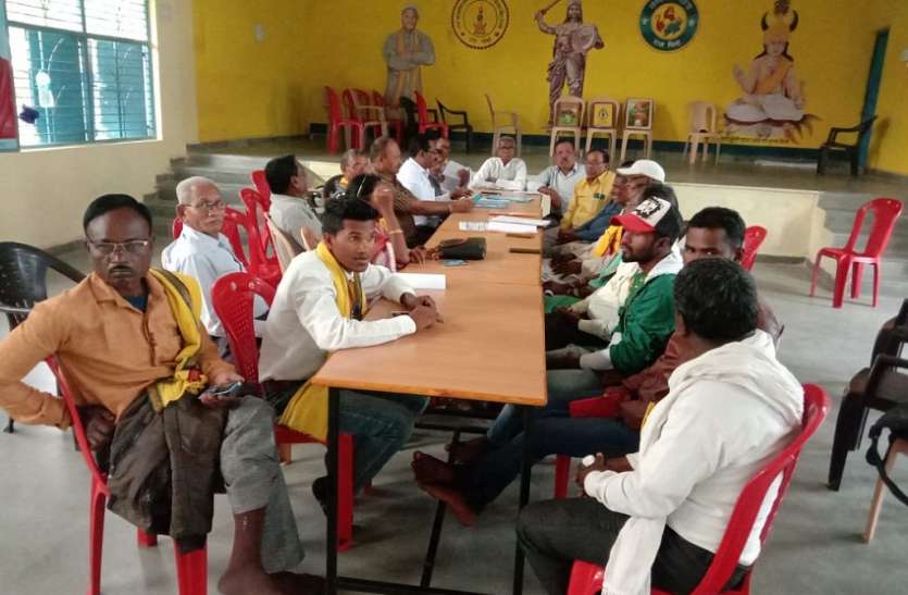 न्यायालय का दरवाजा खटखटाएंगे आदिवासी समुदाय न्यायालय का दरवाजा खटखटाएंगे आदिवासी समुदाय