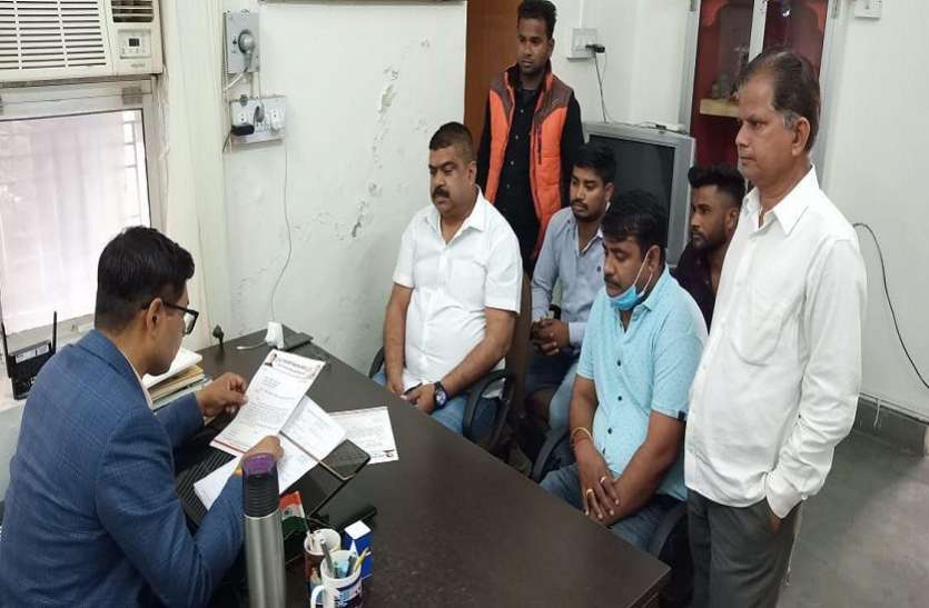 ACB Kota: Latest News ...ट्रक चालक से की अवैध वसूली, मामला एसीबी में पहुंचा ACB Kota: Latest News ...ट्रक चालक से की अवैध वसूली, मामला एसीबी में पहुंचा