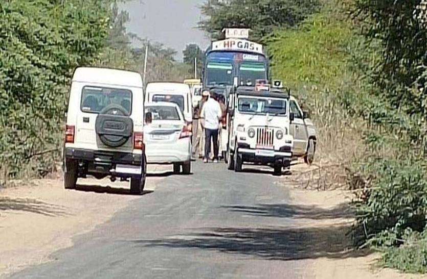 टैंकर से अवैध डोडा पोस्त बरामद, दो आरोपी गिरफ्तार टैंकर से अवैध डोडा पोस्त बरामद, दो आरोपी गिरफ्तार