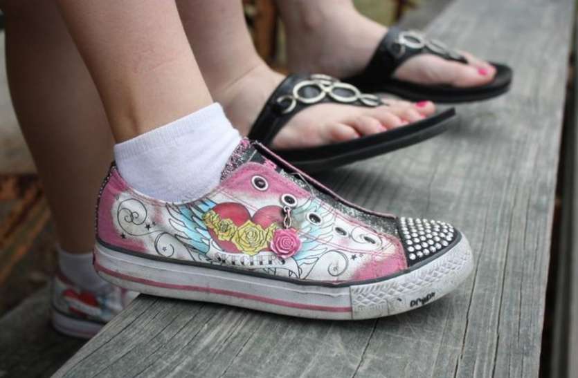 footwear_tips_in_hindi.jpg फुटवियर पहनते समय ध्यान रखें इन बातों का तो पैर दिखेंगे सुंदर