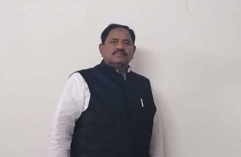 azamgarh news बसपा नेता कलामुद्दीन की हत्या के बाद गांव में बड़ी गैंगवार की संभावना, भारी फोर्स तैनात