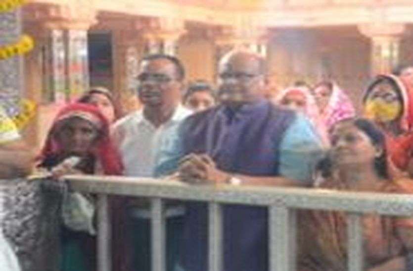 कालीचरण सराफ ने वंसुधरा राजे के समर्थन में ठोकी ताल, कहा- राजे ही होगी अगली मुख्यमंत्री अब इस पूर्व मंत्री ने कहा कि वसुंधरा राजे ही होगी अगली सीएम