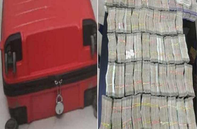 UP Top News : कानपुर सेंट्रल स्टेशन पर मिला नोटों भरा बैग, रकम जानेंगे तो चौंक जाएंगे UP Top News : कानपुर सेंट्रल स्टेशन पर मिला नोटों भरा बैग, रकम जानेंगे तो चौंक जाएंगे