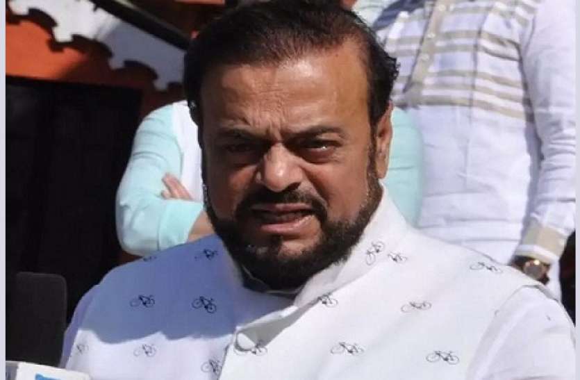 SP leader Abu Azmi gave controversial statement on women अबू आजमी का विवादित बयान, कहा- महिलाओं के पर्दा न करने से बढ़ रहीं सामाजिक बुराइयां’