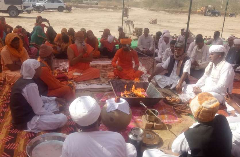 जागरण के साथ धार्मिक अनुष्ठानों का हुआ आयोजन जागरण के साथ धार्मिक अनुष्ठानों का हुआ आयोजन