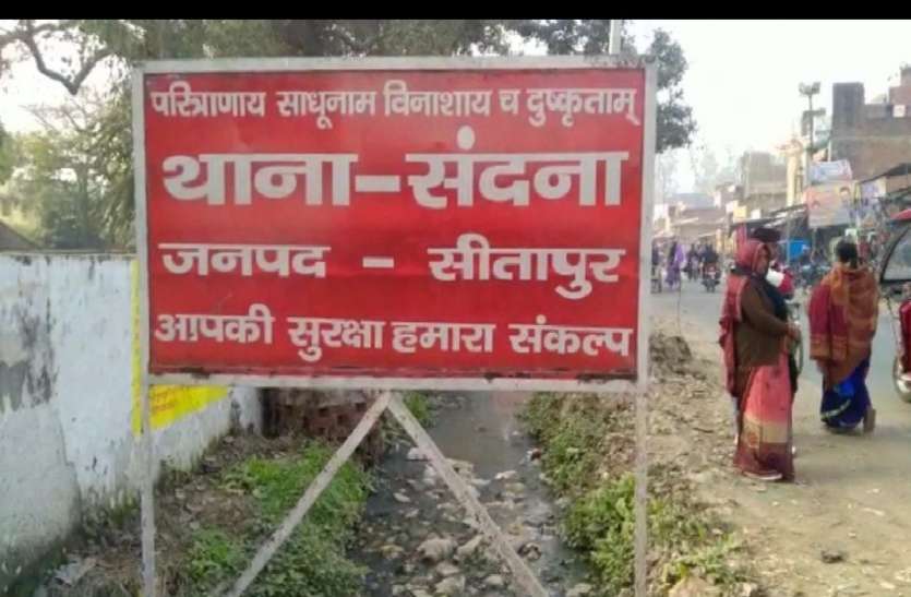 नाबालिग किशोरी का नदी में उतराता मिला शव, चार दिन पहले दर्ज हुई थी गुमशुदगी नाबालिग किशोरी का नदी में उतराता मिला शव, चार दिन पहले दर्ज हुई थी गुमशुदगी