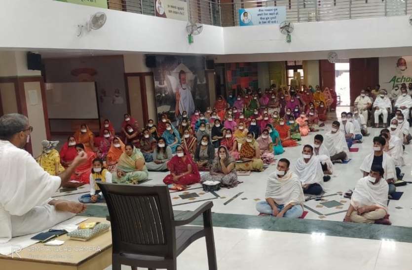 sudhakar.jpg भूतकाल भूत के समान: मुनि सुधाकर