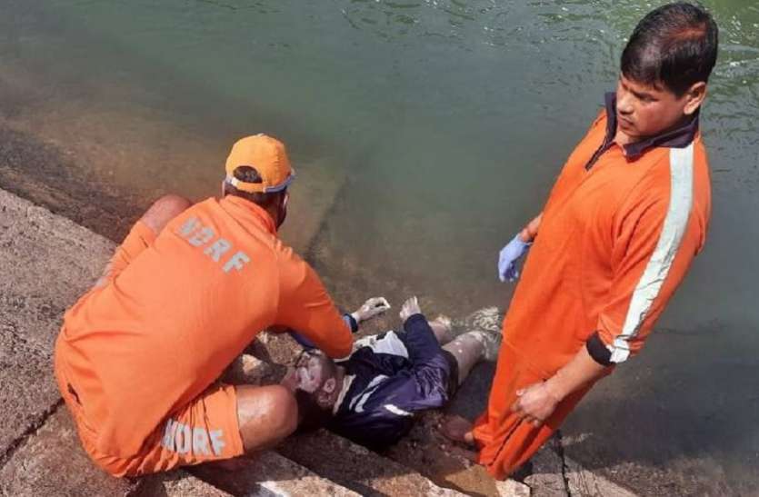 Sidhi bus accident: मिले और दो शव Sidhi bus accident: मिले और दो शव, अभी जारी है तलाश