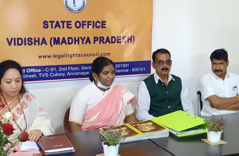 तमिलभाषी राजलक्ष्मी ने पहले खुद हिन्दी सीखी फिर चेन्नई में हिन्दी का स्कूल खोला तमिलभाषी राजलक्ष्मी ने पहले खुद हिन्दी सीखी फिर चेन्नई में हिन्दी का स्कूल खोला