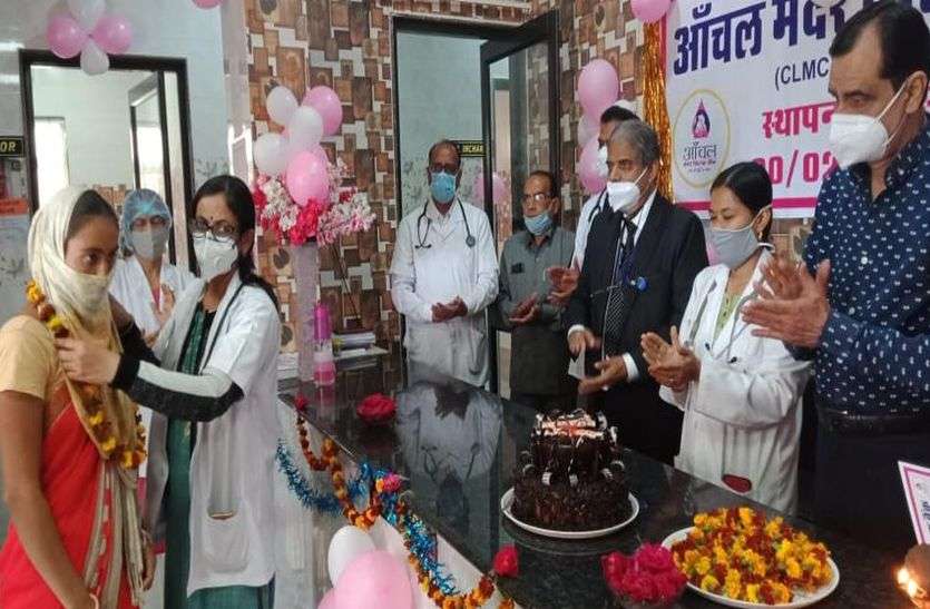 दुग्धदान पर 6 महिलाओं का सम्मान दुग्धदान पर 6 महिलाओं का सम्मान