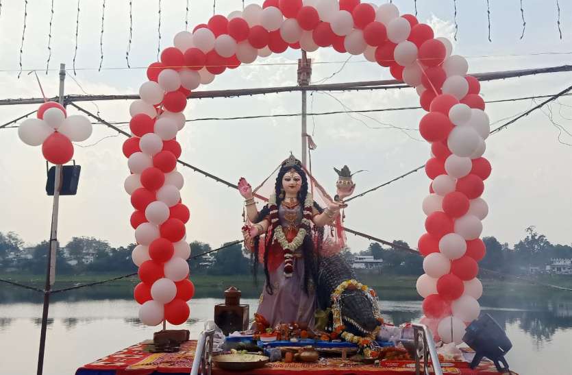 City immersed in devotion on Mother Narmada Jayanti मां नर्मदा जयंती पर भक्ति में डूबा शहर
