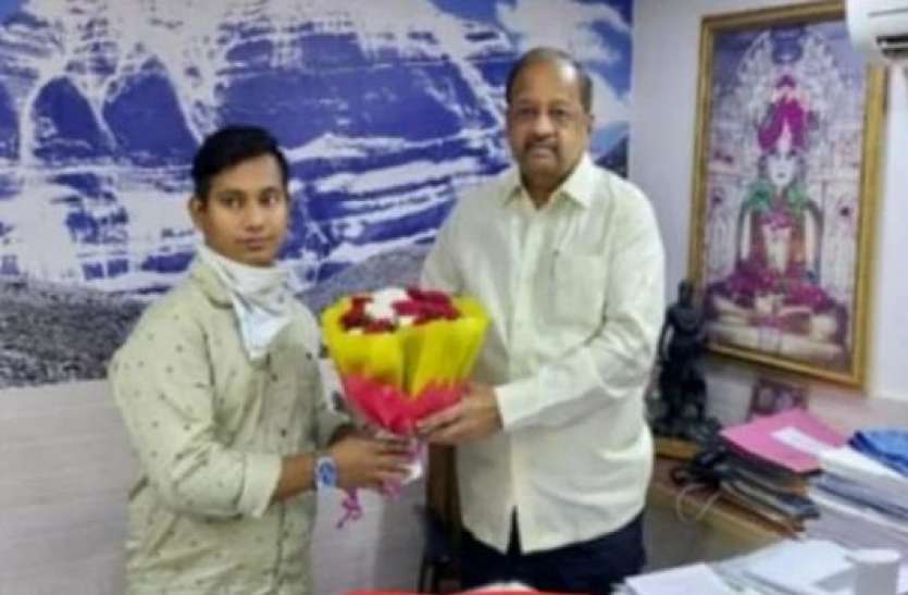 BJP Minority cell President BJP की अल्पसंख्यक इकाई का अध्यक्ष निकला बांग्लादेशी, गुस्साई कांग्रेस ने कही बड़ी बात