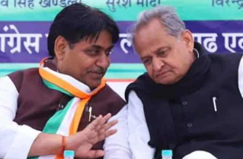 a7.jpg गहलोत, डोटासरा सहित कांग्रेस के कई बड़े नेता पैदल मार्च में नहीं हुए शामिल