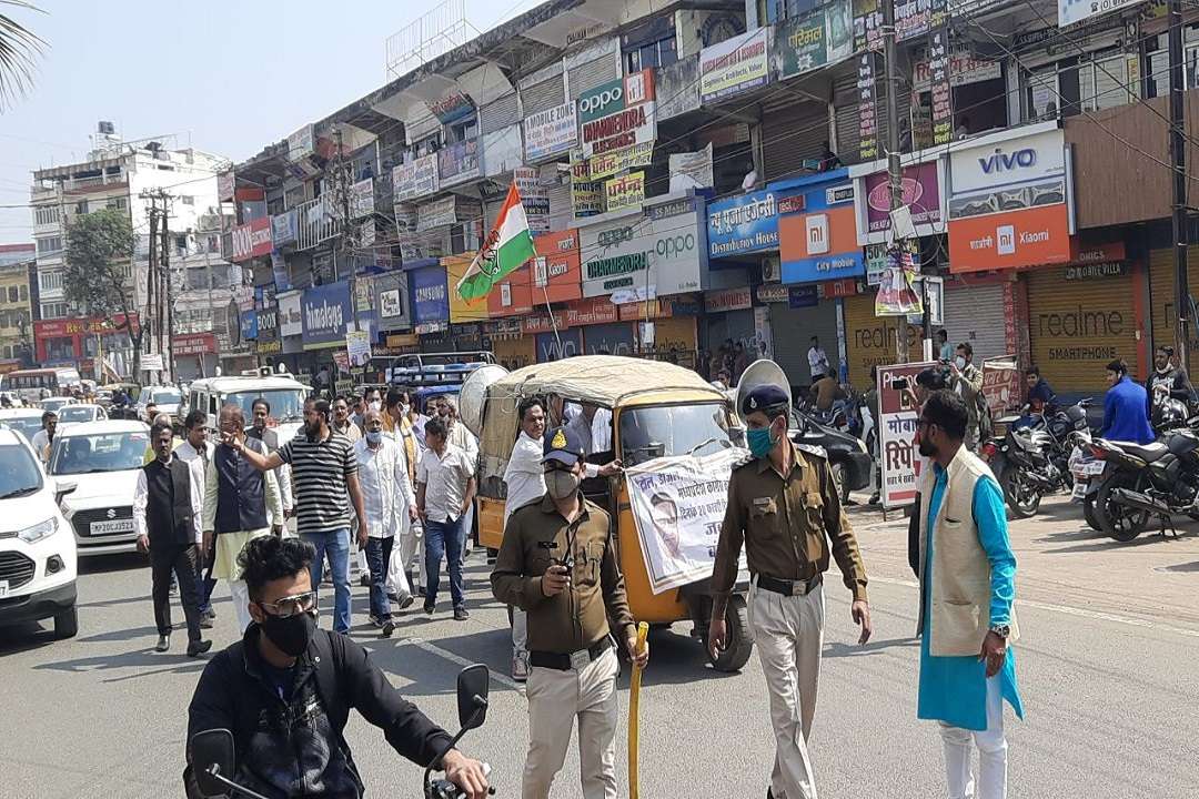 पेट्रोल डीडल की कीमतों में वृद्धि के खिलाफ कांग्रेस का बंद