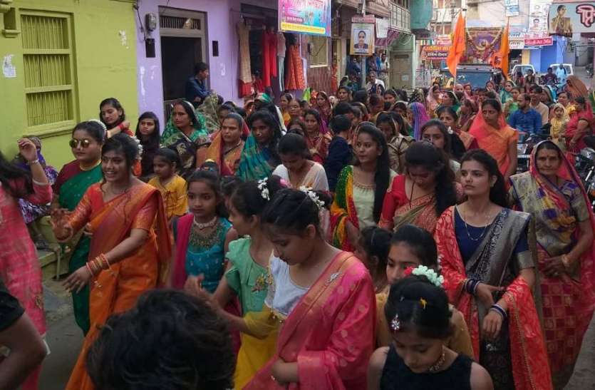 छोटीसादड़ी में शिवाजी जयंती पर निकाली शोभायात्रा छोटीसादड़ी में शिवाजी जयंती पर निकाली शोभायात्रा