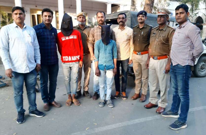 तलवार के दम पर लूट करने वाली गैंग का फर्दाफाश तलवार के दम पर लूट करने वाली गैंग का फर्दाफाश
