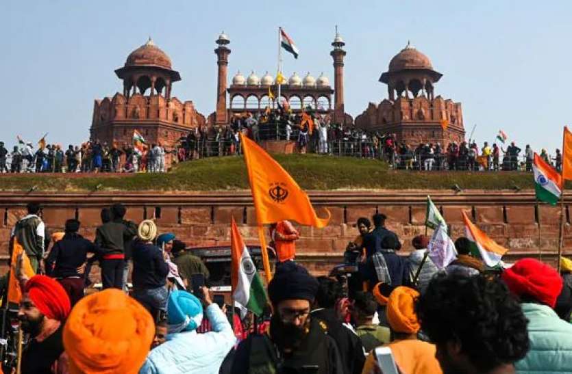red fort Violence लाला किला हिंसा मामले में पुलिस की बड़ी कार्रवाई, जारी की 200 लोगों की तस्वीर