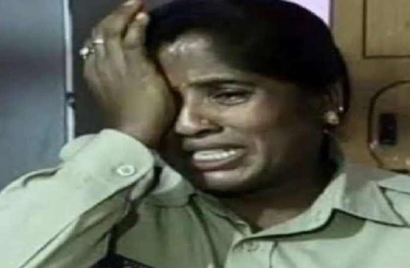 मासूम के अपहरण में गिरफ्तार हुई महिला पुलिसकर्मी, सहकर्मियों ने कहा नहीं हुआ आश्चर्य, थाने में सब बनाते थे उससे दूरी मासूम के अपहरण में गिरफ्तार हुई महिला पुलिसकर्मी, सहकर्मियों ने कहा नहीं हुआ आश्चर्य, थाने में सब बनाते थे उससे दूरी