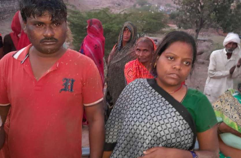 नहर में पांच लोग डूबे, चार को बचाया एक की मौत नहर में पांच लोग डूबे, चार को बचाया एक की मौत