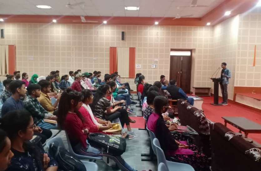 Sri BR Mirdha College, Nagaur राजस्थानी बोलण रो आणंद दूजो है, भरोसो नी हुवै तो पढ़ो पूरी खबर