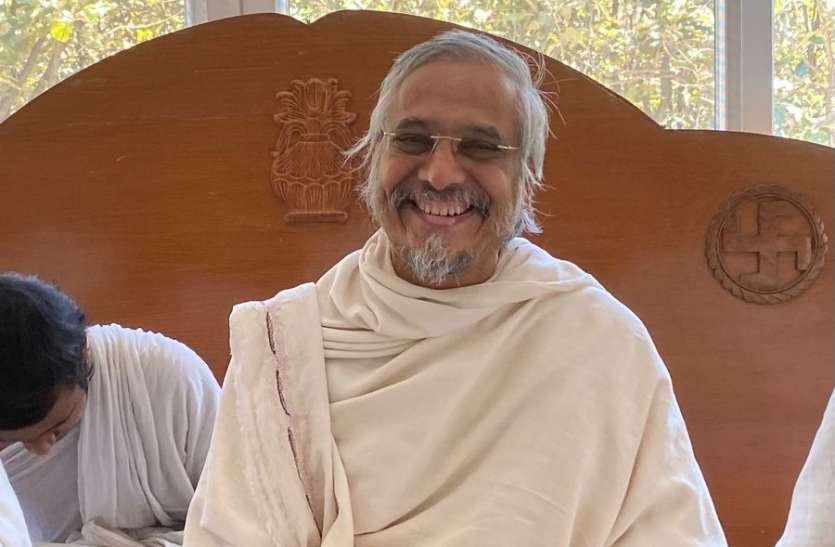 devendra.jpg समाज के हित में ही स्वयं का हित: देवेंद्रसागर