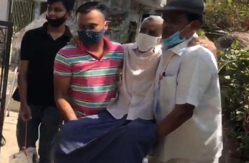 Ahmedabad मतदान में नहीं दिखा पहले जैसा उत्साह Ahmedabad मतदान में नहीं दिखा पहले जैसा उत्साह