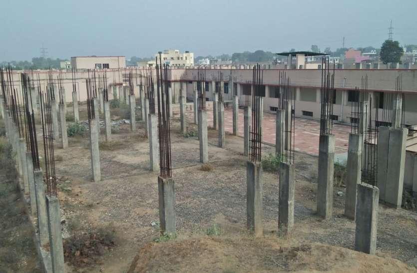 पॉलिटेक्निक महाविद्यालय का निर्माण अब जल्द हो सकेगा पूरा पॉलिटेक्निक महाविद्यालय का निर्माण अब जल्द हो सकेगा पूरा