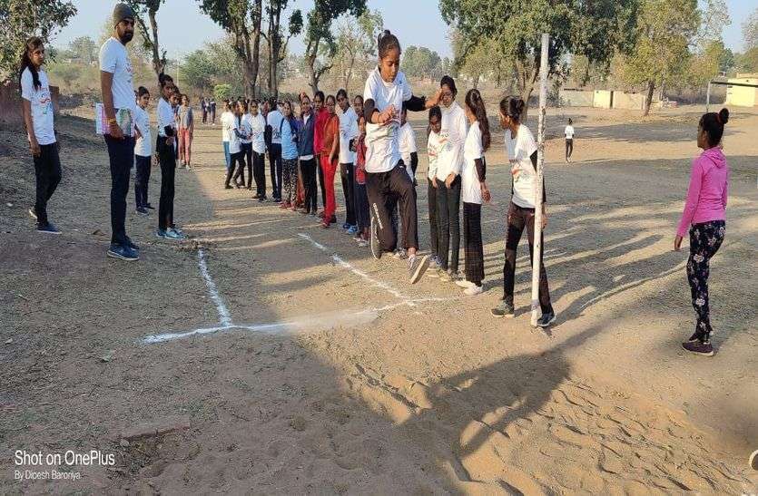 रिटायर्ड फौजी और सेना के जवान दे रहे युवाओं को हौसले की उड़ान रिटायर्ड फौजी और सेना के जवान दे रहे युवाओं को हौसले की उड़ान