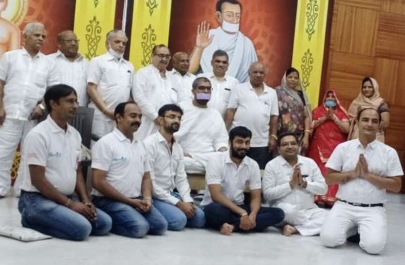 sudhakar.jpg आध्यात्मिक आनंद जगाने की कला सीखें: मुनि सुधाकर