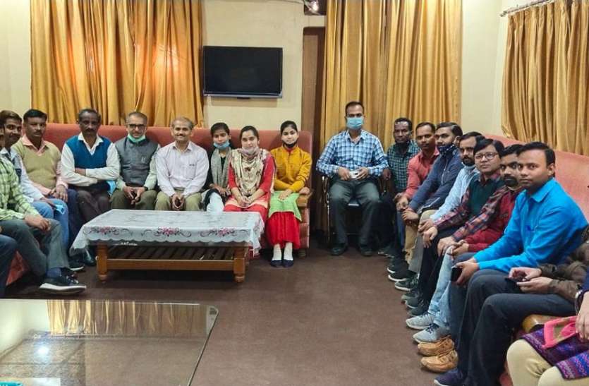 62 वर्ष बाद मिलेंगे पुराने मित्र 62 वर्ष बाद मिलेंगे पुराने मित्र