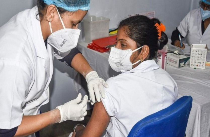 corona vaccination Covid-19 : मार्च में शुरू हो सकता है कोरोना टीकाकरण का दूसरा चरण, इन्हें मिलेगी प्राथमिकता