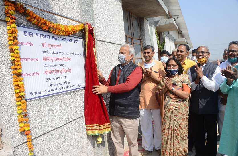 इनसे सीखिए...हर दिन तीन हजार प्रभुजी की सेवा में व्यय होते हैं सिर्फ चार लाख रुपए इनसे सीखिए...हर दिन तीन हजार प्रभुजी की सेवा में व्यय होते हैं सिर्फ चार लाख रुपए