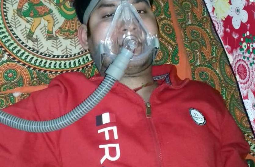 ललित का दिल्ली एम्स में होगा उपचार, केन्द्रीय मंत्री ने ली जिम्मेवारी ललित का दिल्ली एम्स में होगा उपचार, केन्द्रीय मंत्री ने ली जिम्मेवारी