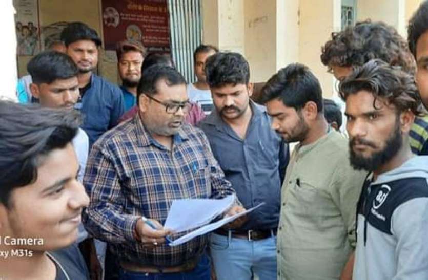 स्वामी विवेकानंद की प्रतिमां हो स्थापित स्वामी विवेकानंद की प्रतिमां हो स्थापित
