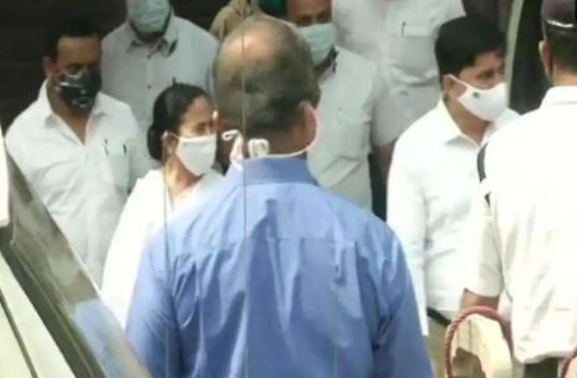 Coal Scam case Coal Scam: अभिषेक की पत्नी से सीबीआई की पूछताछ पूरी, पहले ममता ने की थी खास मुलाकात