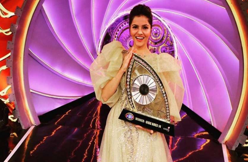 योग ही नहीं फिटनेस से जुड़ी ये चीजें भी रखती हैं रुबीना दिलैक को ग्लोइंग और फिट योग ही नहीं फिटनेस से जुड़ी ये चीजें भी रखती हैं रुबीना दिलैक को ग्लोइंग और फिट