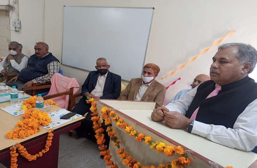 वर्तमान दौर में टिशू कल्चर तकनीक को प्रोत्साहित करना जरूरी: कुलपति वर्तमान दौर में टिशू कल्चर तकनीक को प्रोत्साहित करना जरूरी: कुलपति